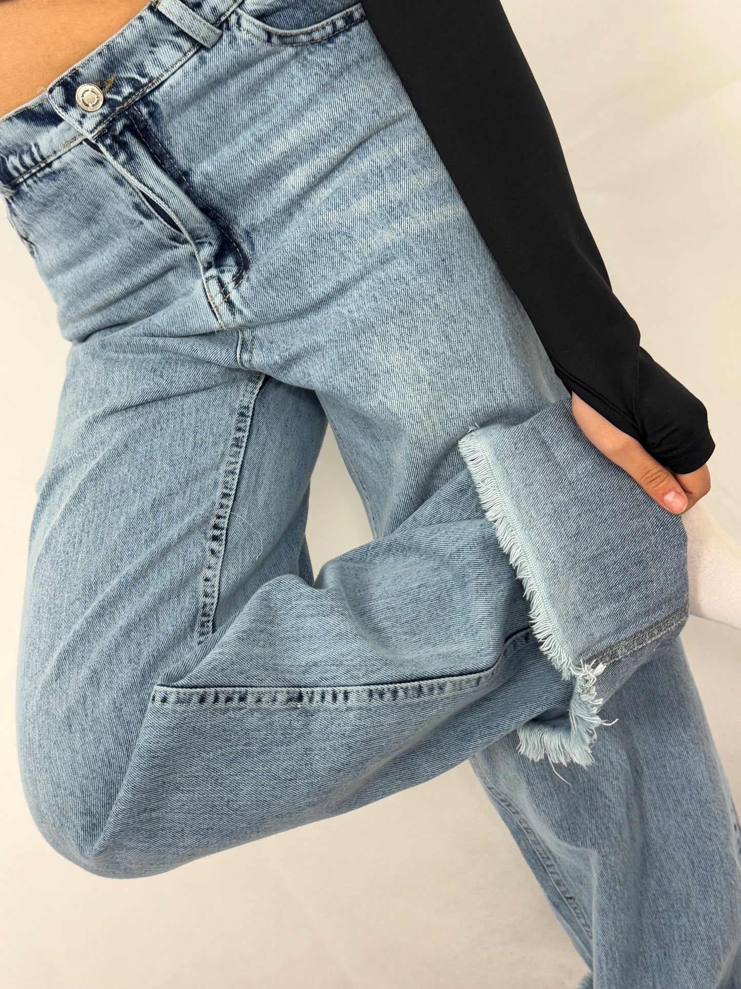 41 Ruffle jeans