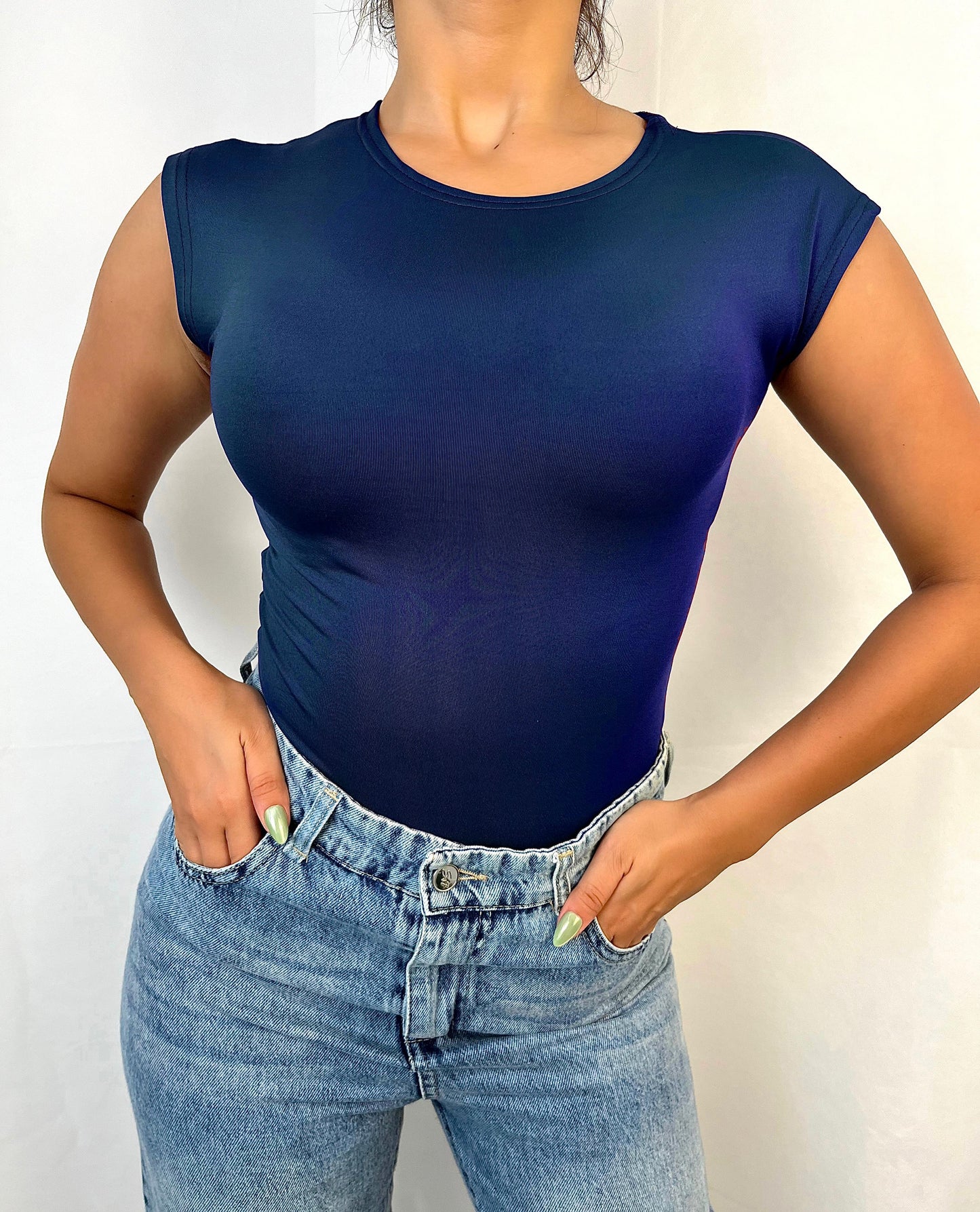 The cropped petal sleeves bodysuit code (851)