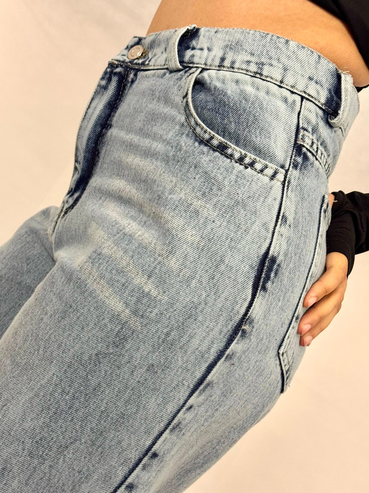 41 Ruffle  jeans